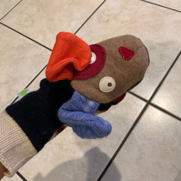 Cate and Levi wool dog puppet - Picture 2 of 8